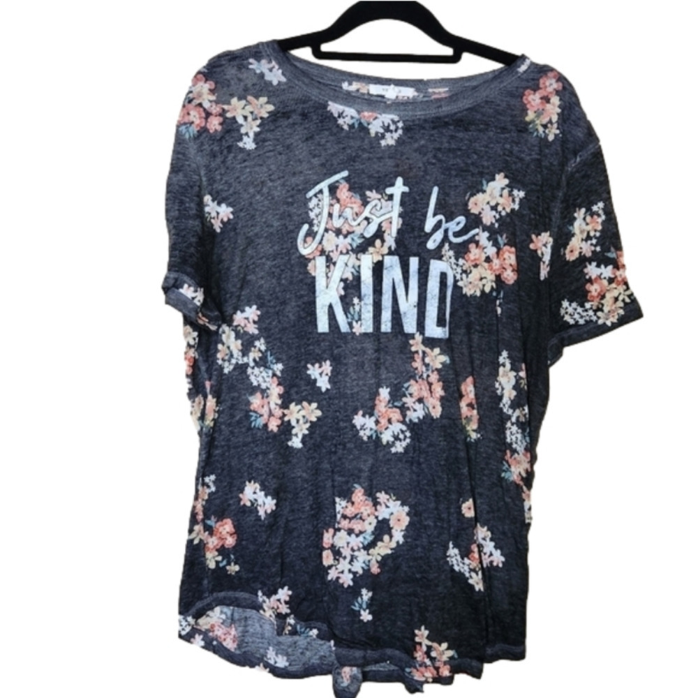 MAURICES Floral Just be kind Shirt Size Large